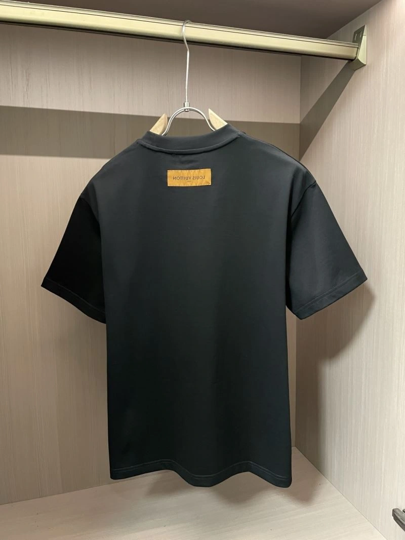 Modern Louis Vuitton T-Shirts 135474