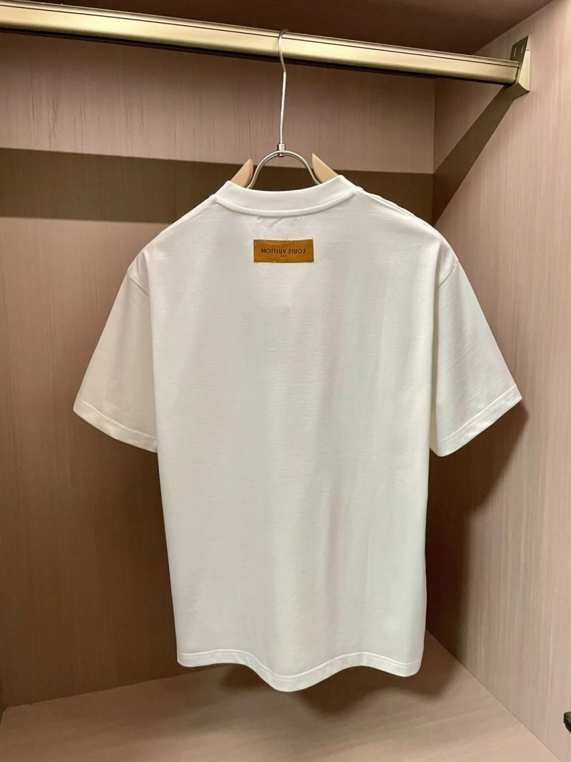 Modern Louis Vuitton T-Shirts 135474