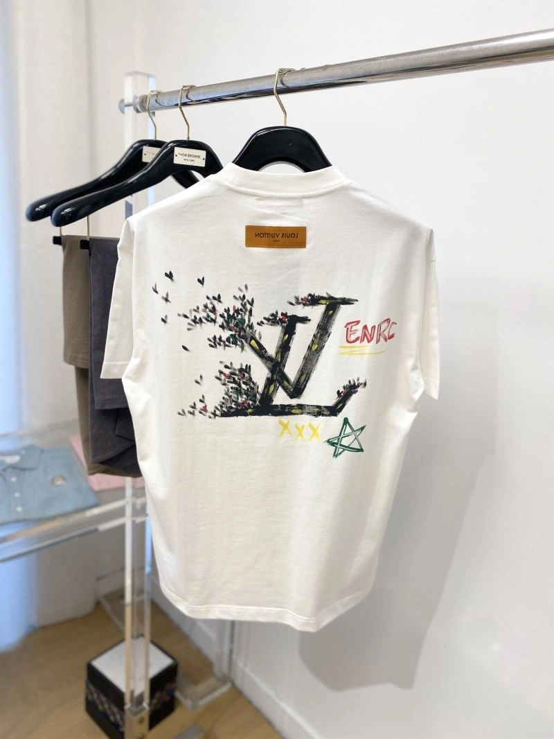 Louis Vuitton T-Shirts Trendy 135486