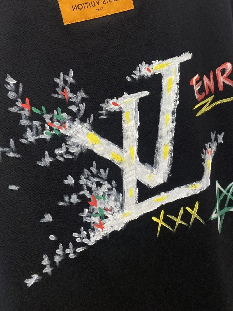 Louis Vuitton T-Shirts Minimalist 135468