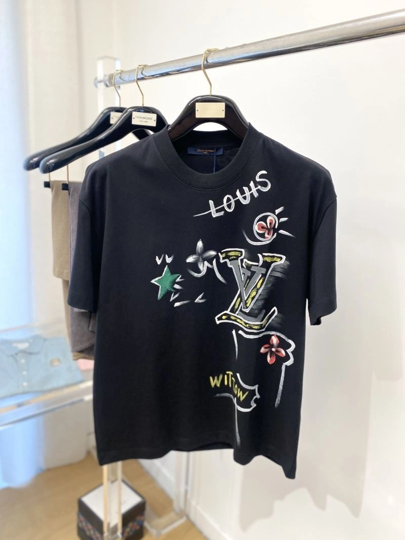 FashionForward Louis Vuitton T-Shirts 135469