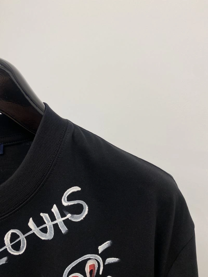 FashionForward Louis Vuitton T-Shirts 135469