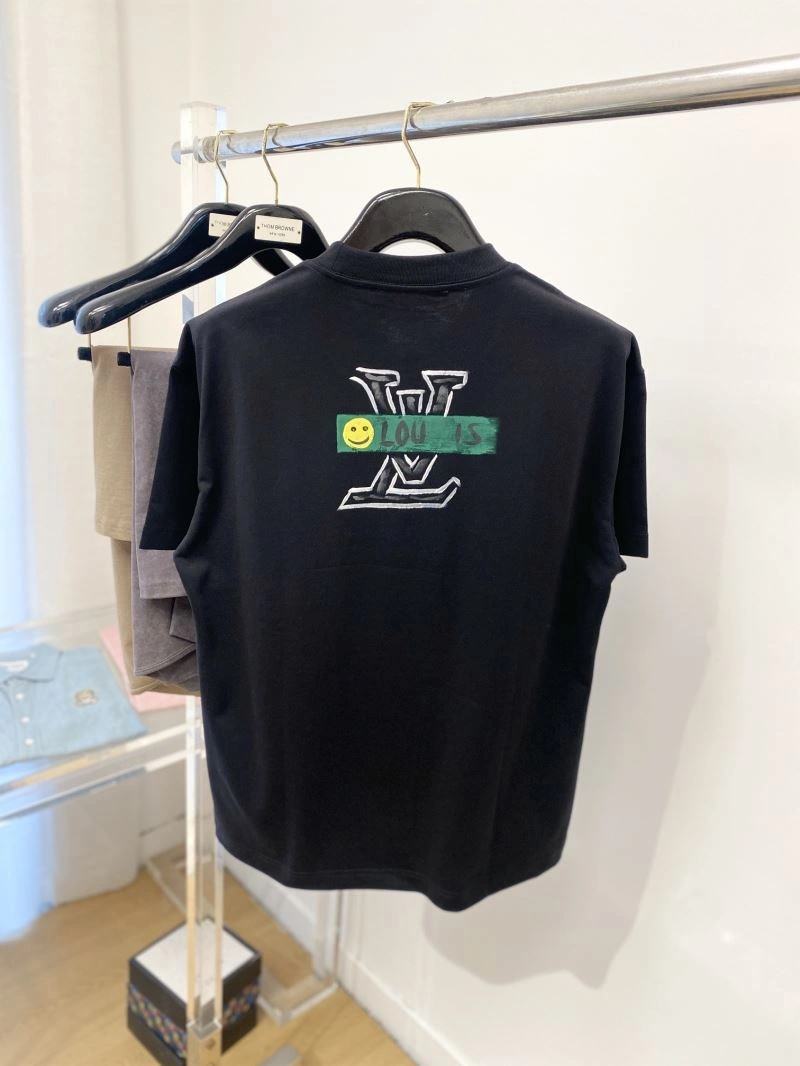 FashionForward Louis Vuitton T-Shirts 135469