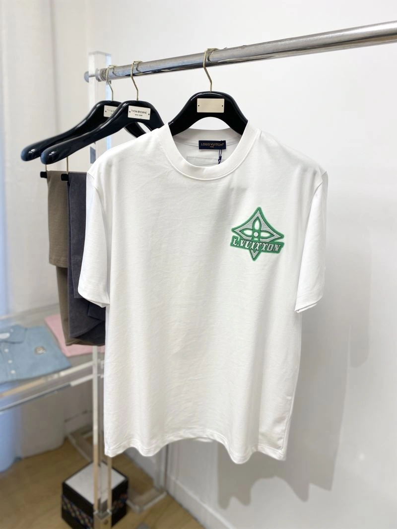 Louis Vuitton T-Shirts Modern 135470