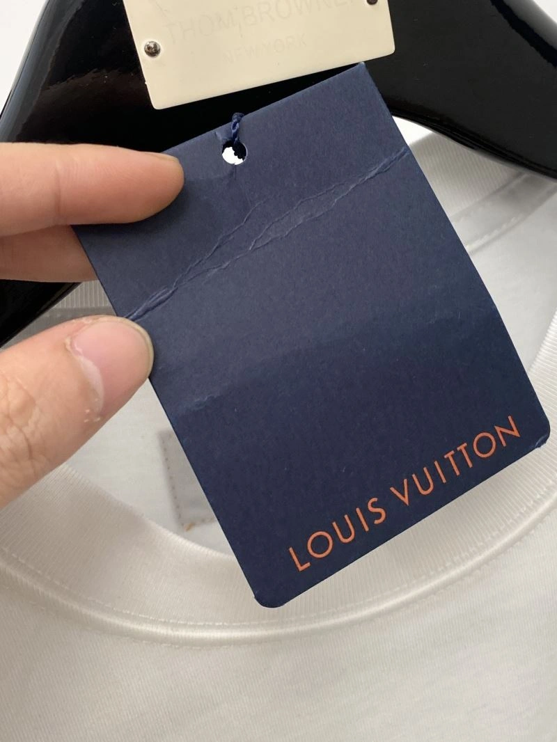 Louis Vuitton T-Shirts Modern 135470