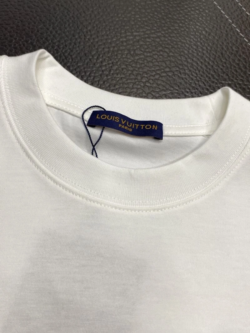 Louis Vuitton T-Shirts Trendy 135458