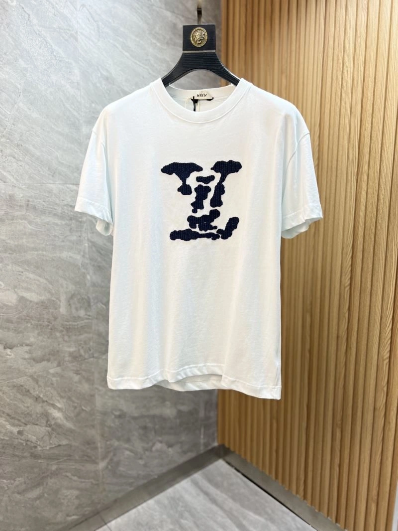 Durable Louis Vuitton T-Shirts 135437