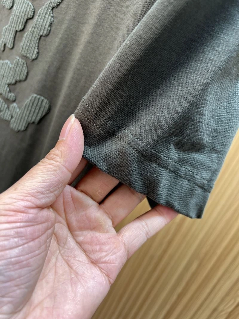 Durable Louis Vuitton T-Shirts 135437