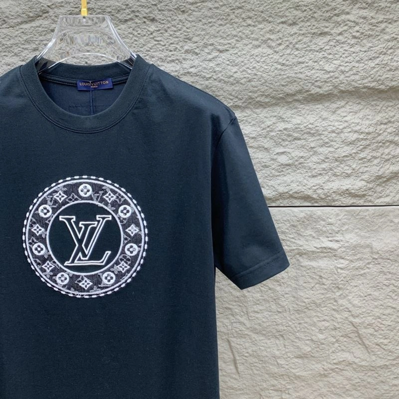 Louis Vuitton T-Shirts Timeless 135445