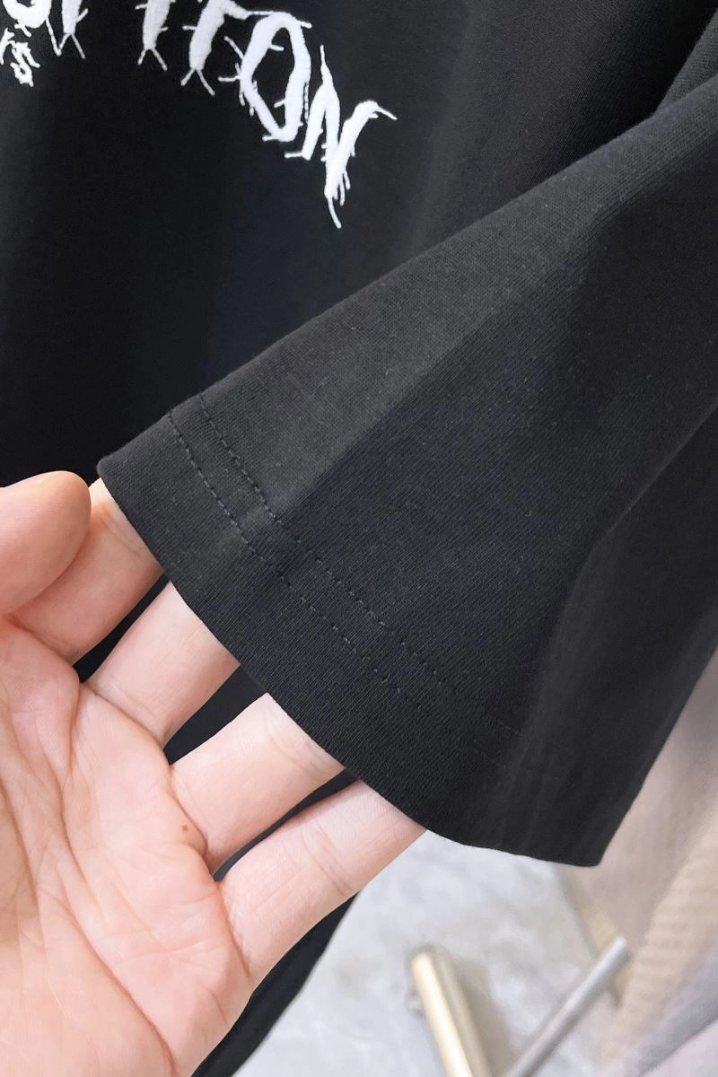 Cozy Louis Vuitton T-Shirts 135442