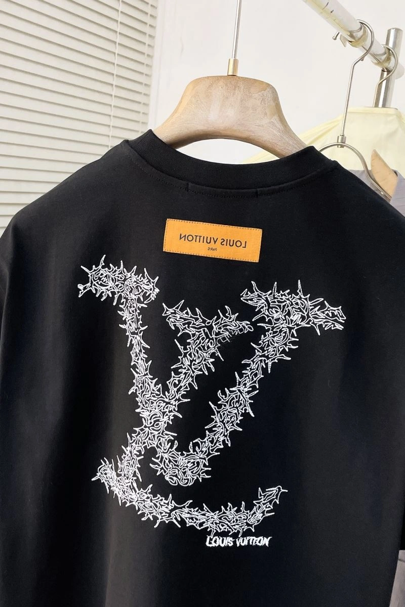 Cozy Louis Vuitton T-Shirts 135442