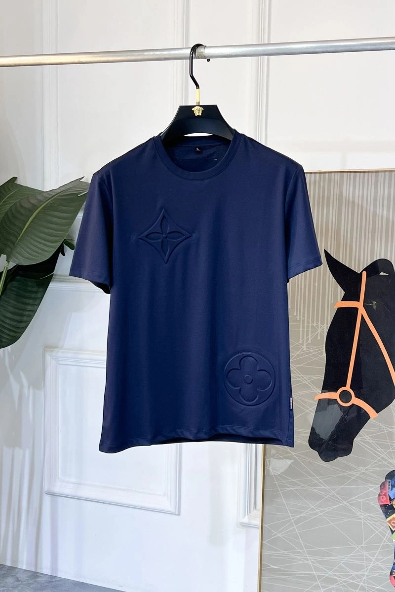 Louis Vuitton T-Shirts Bold 135447