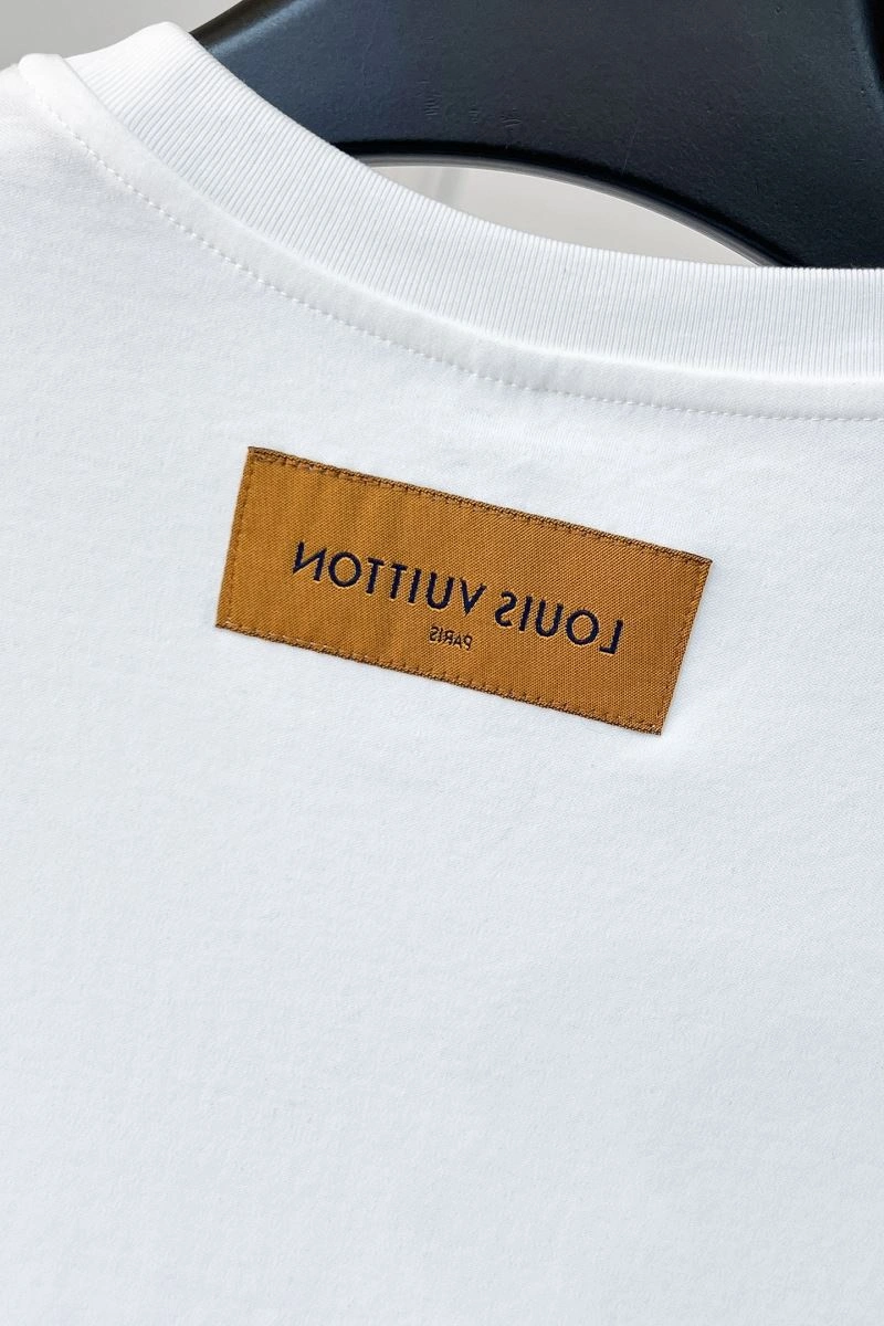 Louis Vuitton T-Shirts Bold 135447