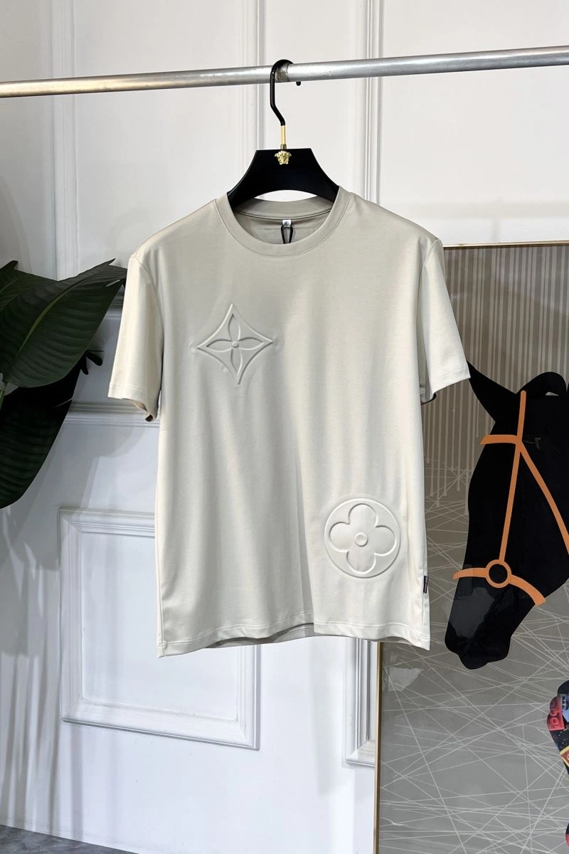 Louis Vuitton T-Shirts Bold 135447