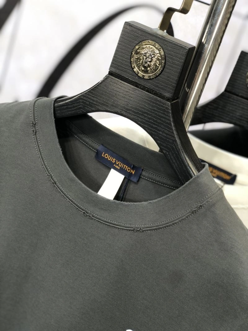 RelaxedFit Louis Vuitton T-Shirts 135456