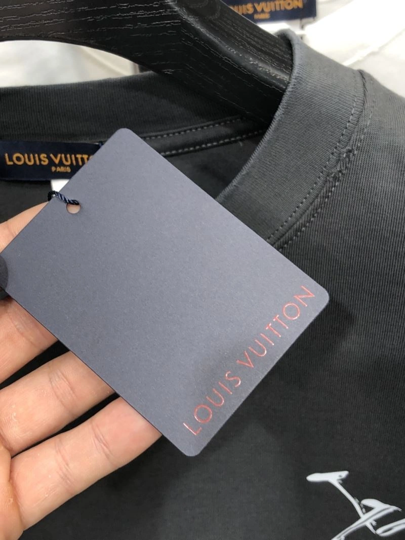 RelaxedFit Louis Vuitton T-Shirts 135456