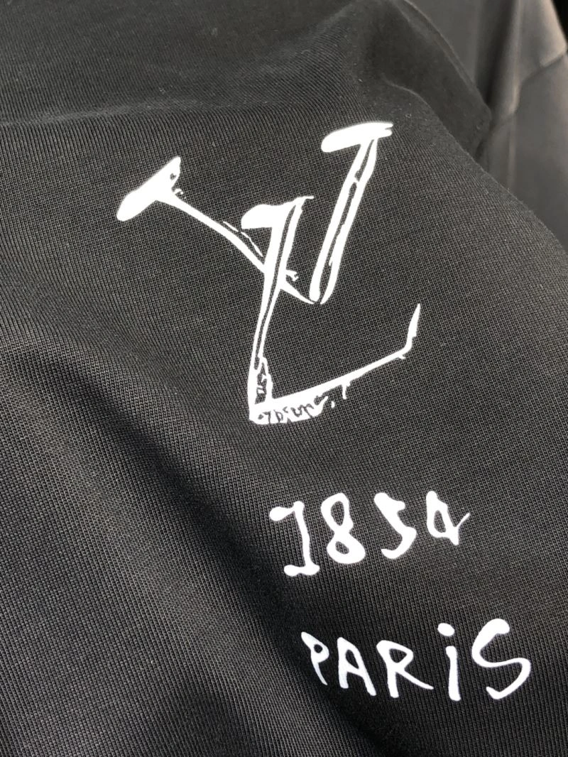 Louis Vuitton T-Shirts WeatherProof 135434