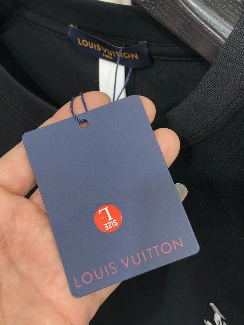 Efficient Louis Vuitton T-Shirts 135451