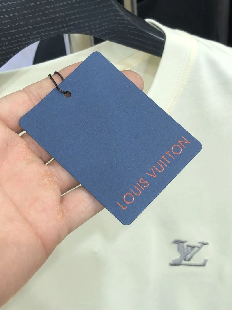Comfortable Louis Vuitton T-Shirts 135450