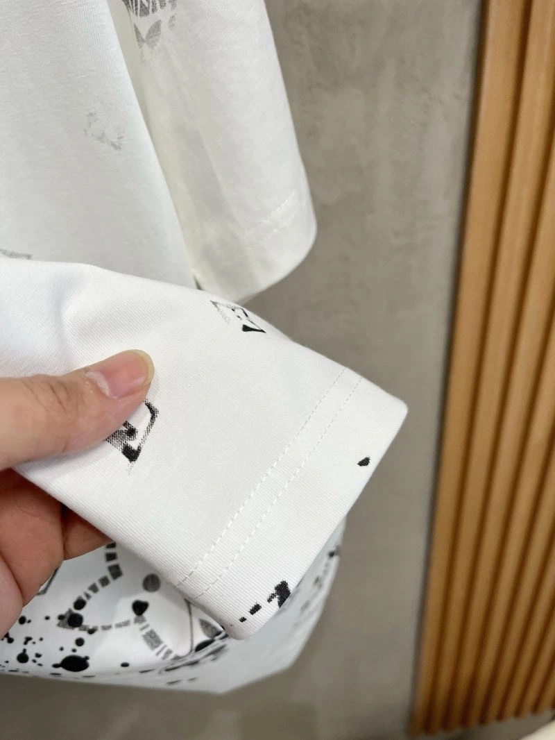 Louis Vuitton T-Shirts Unique 135449