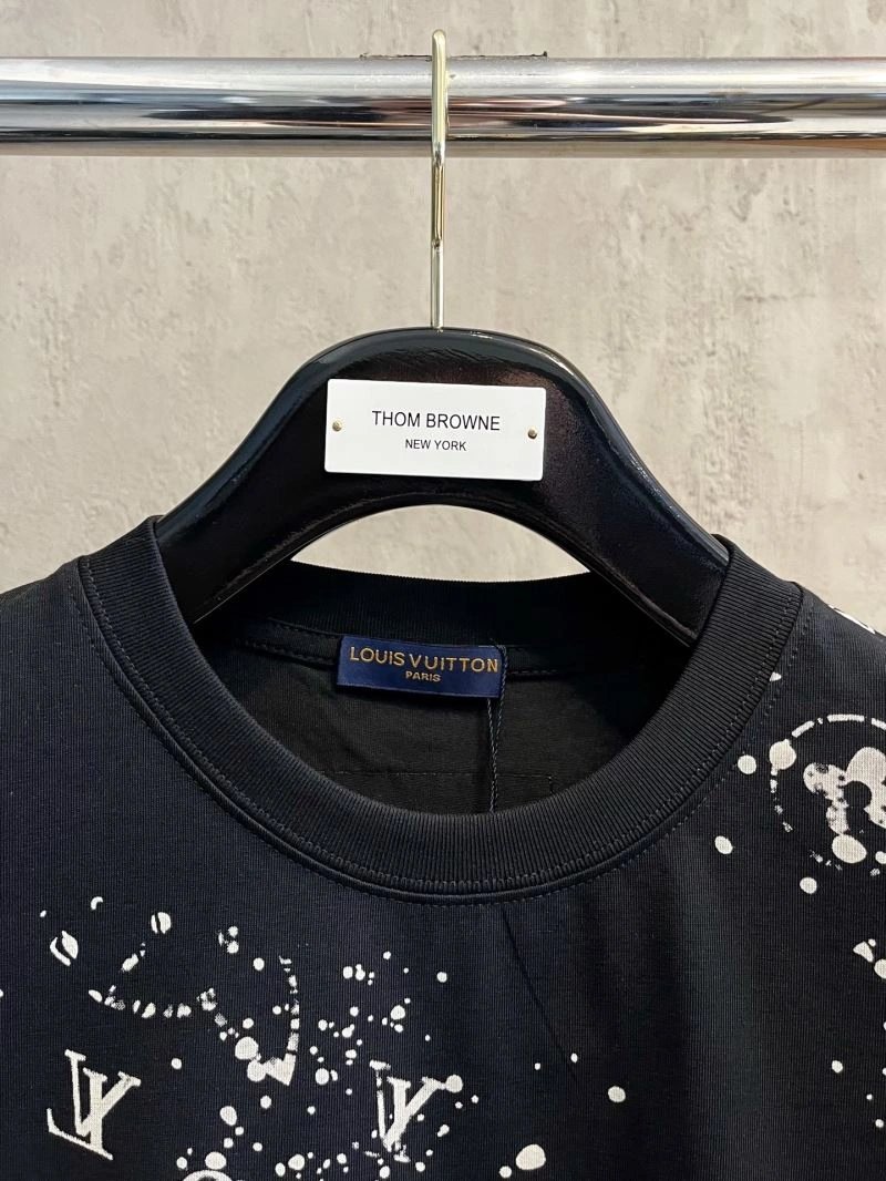 ZipUp Louis Vuitton T-Shirts 135464