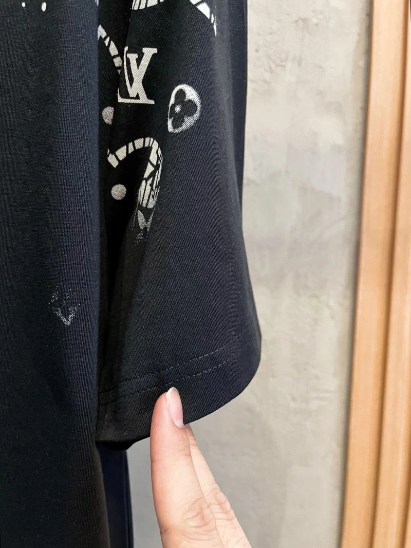ZipUp Louis Vuitton T-Shirts 135464