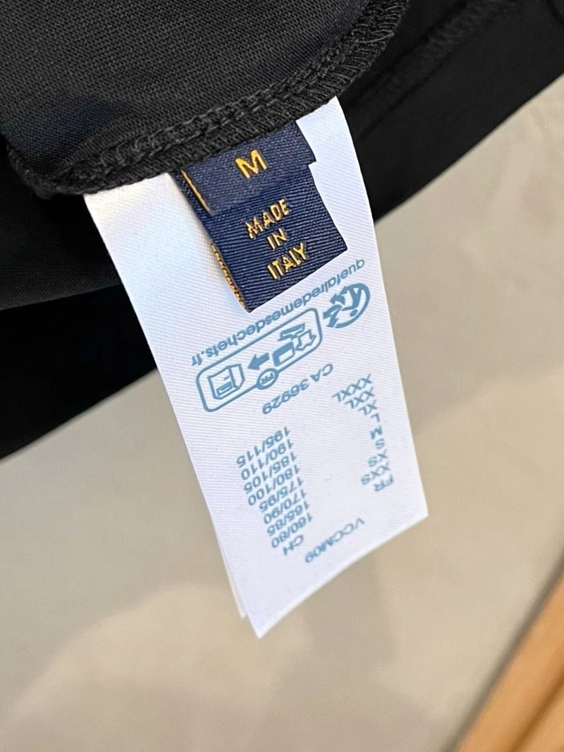 ZipUp Louis Vuitton T-Shirts 135464