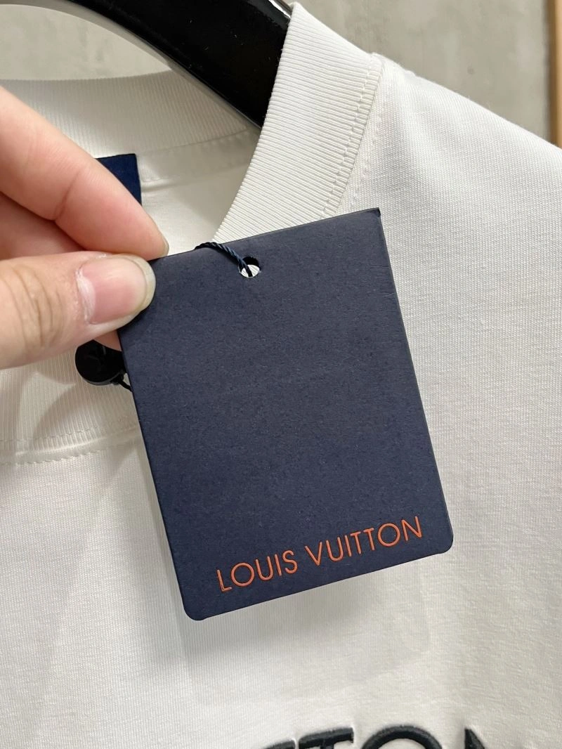 Durable Louis Vuitton T-Shirts 135433
