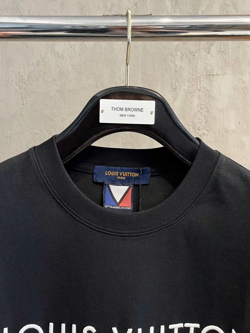 Resilient Louis Vuitton T-Shirts 135438