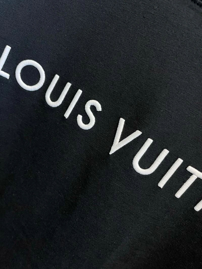 Resilient Louis Vuitton T-Shirts 135438