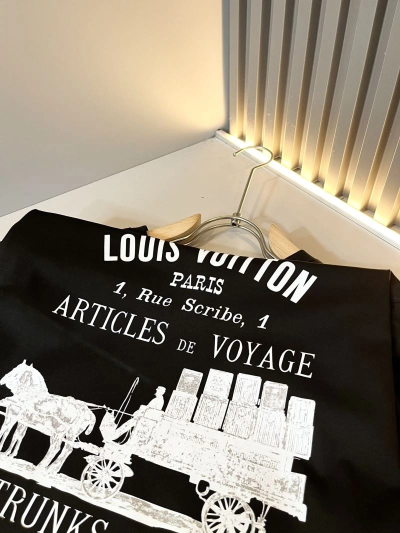 Louis Vuitton T-Shirts Practical 135443
