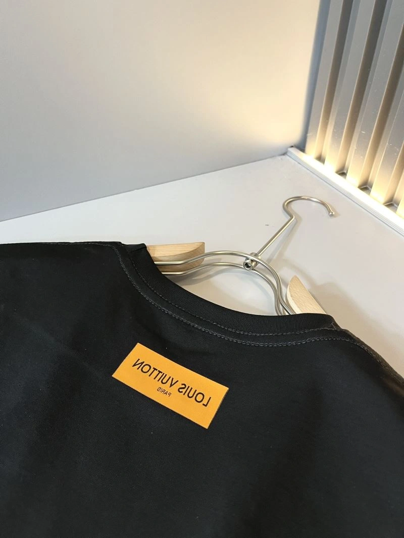 Louis Vuitton T-Shirts Practical 135443