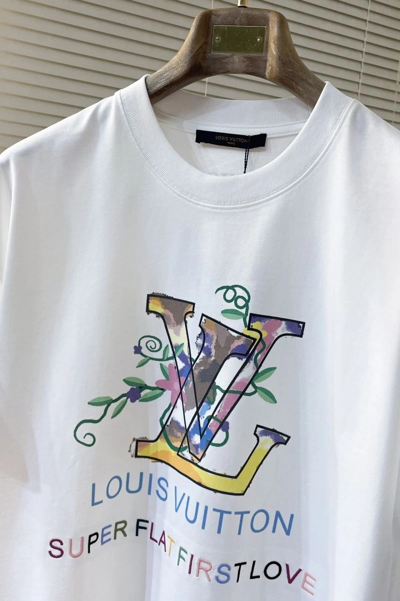 Unisex Louis Vuitton T-Shirts 135460