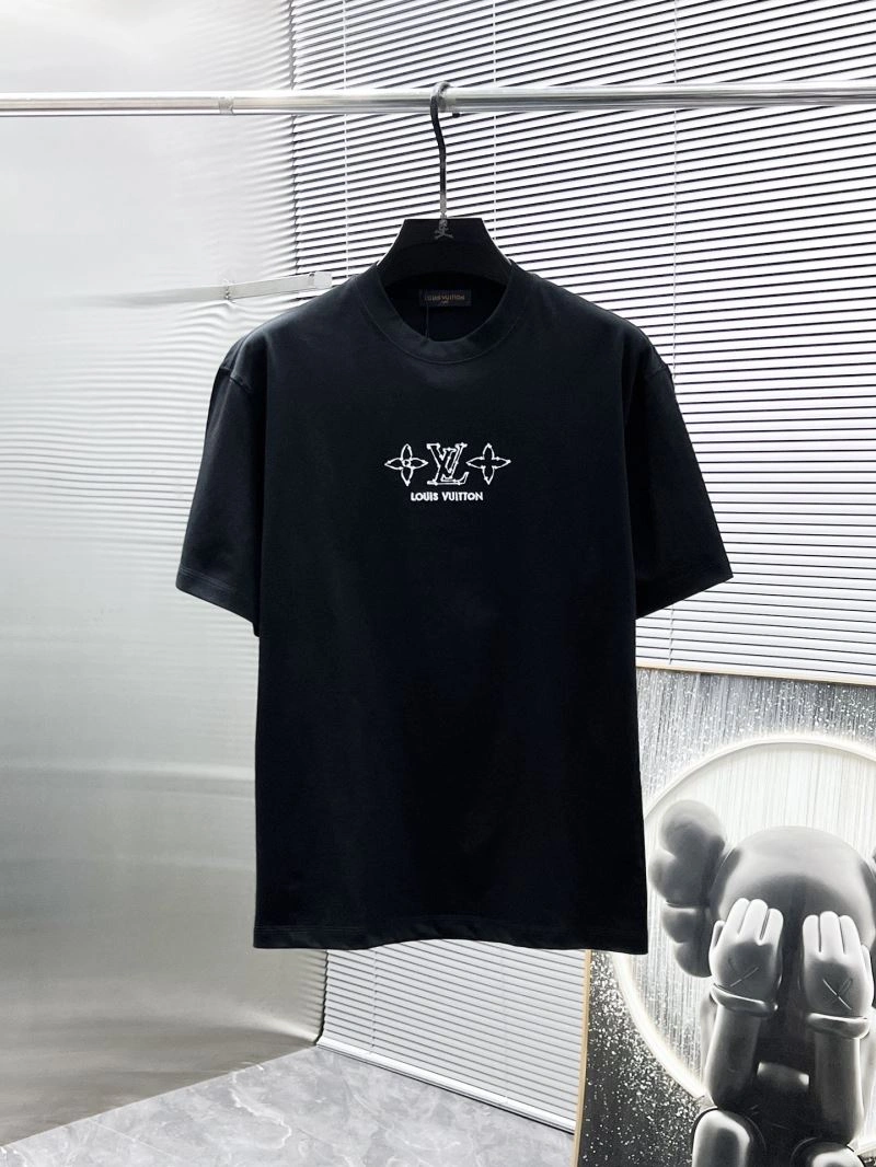 Classic Louis Vuitton T-Shirts 135462