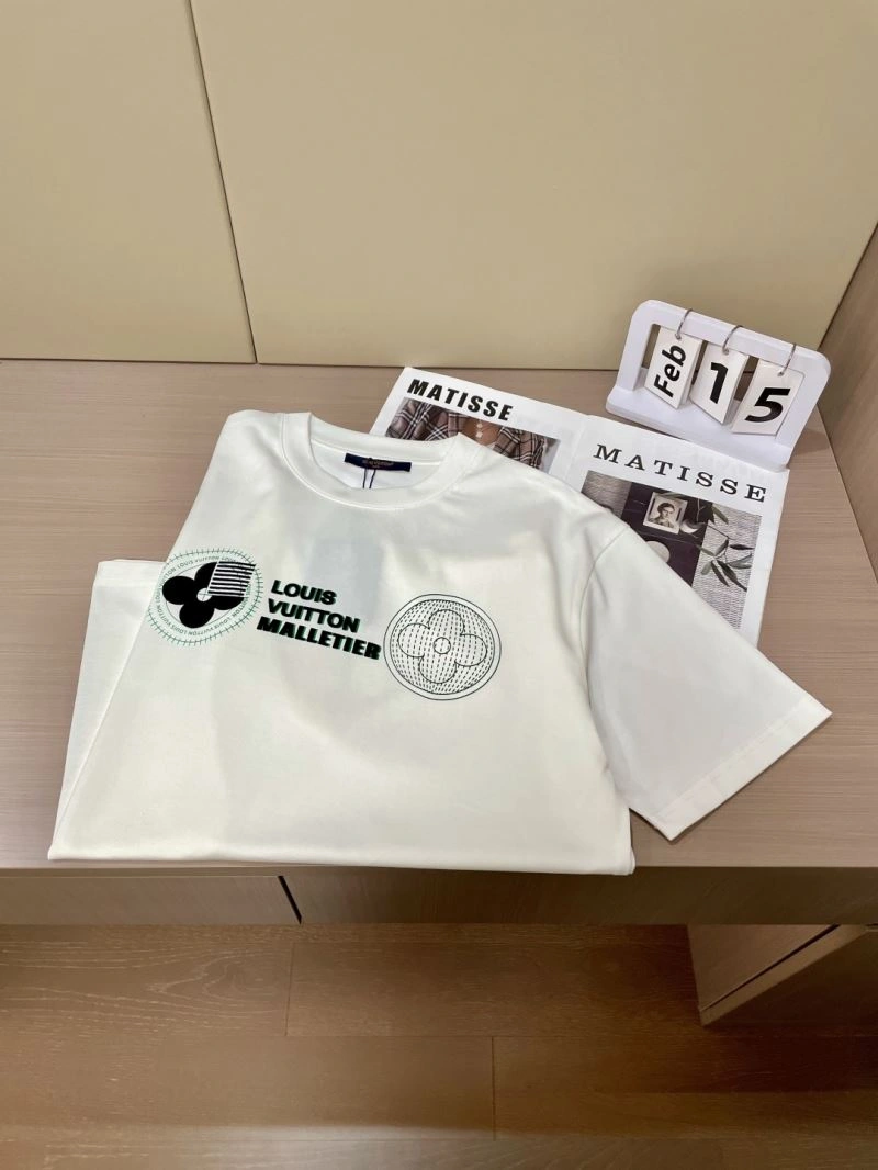 Louis Vuitton T-Shirts Contemporary 135465