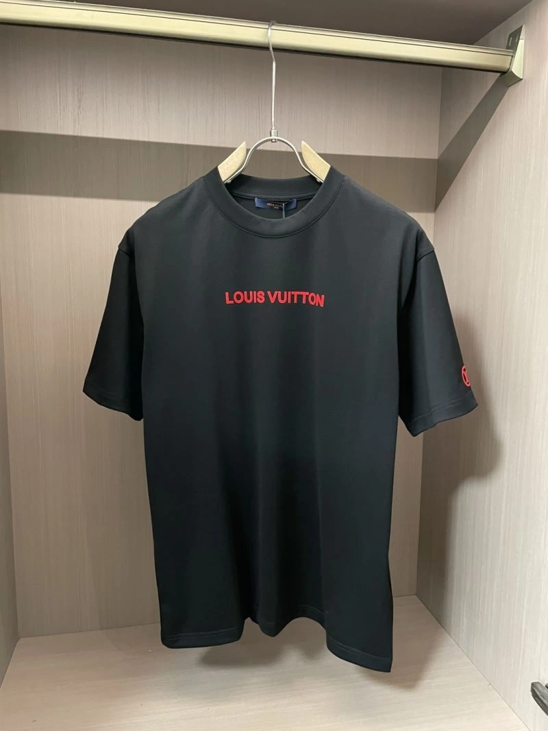 WaterResistant Louis Vuitton T-Shirts 135432