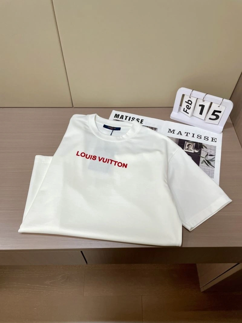 WaterResistant Louis Vuitton T-Shirts 135432