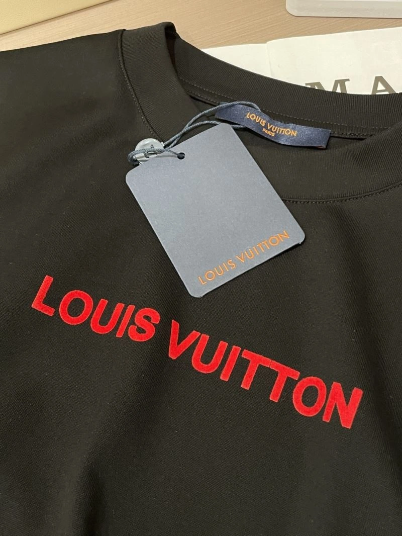WaterResistant Louis Vuitton T-Shirts 135432