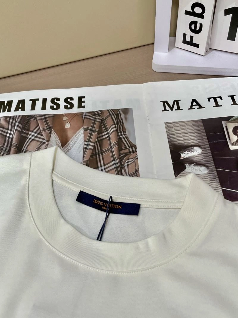 WaterResistant Louis Vuitton T-Shirts 135432
