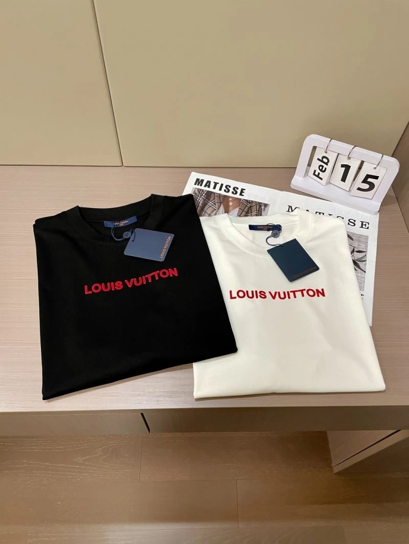 WaterResistant Louis Vuitton T-Shirts 135432