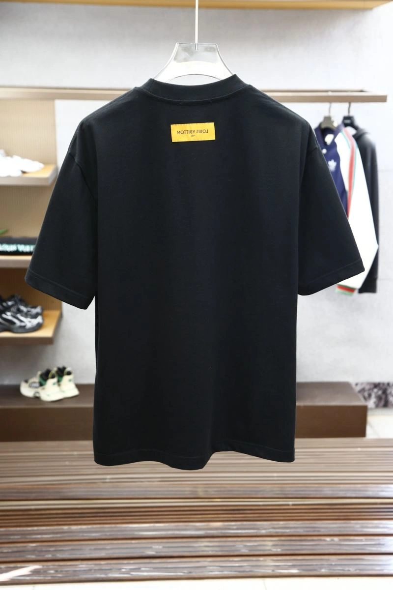Classic Louis Vuitton T-Shirts 135448