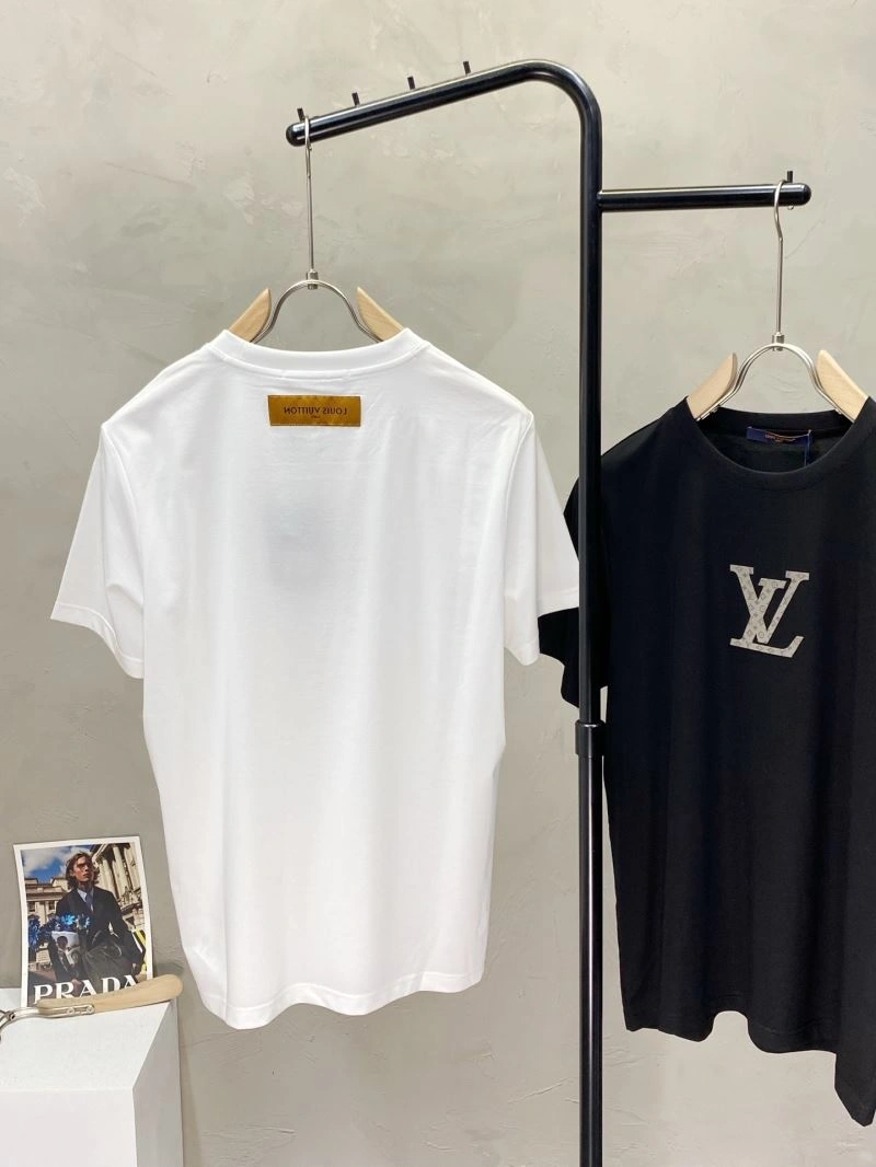 FashionForward Louis Vuitton T-Shirts 135436