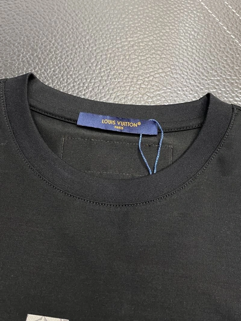 FashionForward Louis Vuitton T-Shirts 135436