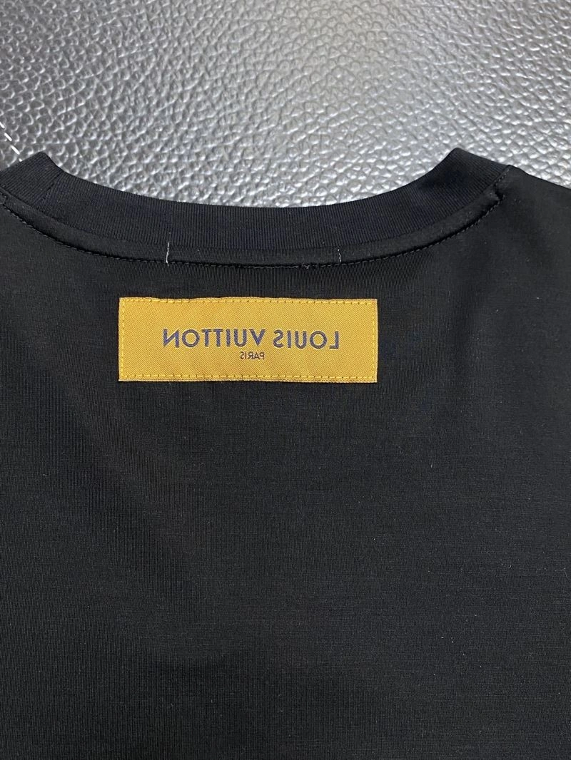 FashionForward Louis Vuitton T-Shirts 135436