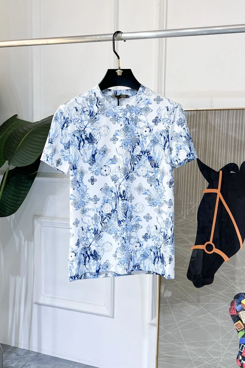 ModernLook Louis Vuitton T-Shirts 135467
