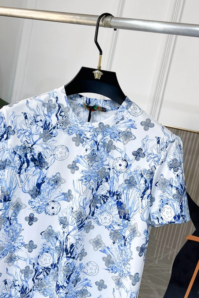 ModernLook Louis Vuitton T-Shirts 135467