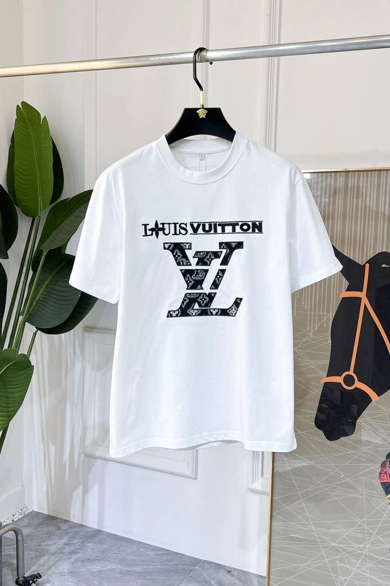 DailyWear Louis Vuitton T-Shirts 135428