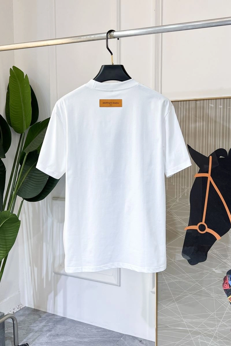 DailyWear Louis Vuitton T-Shirts 135428