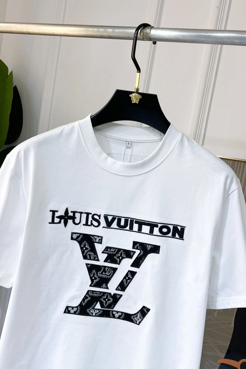 DailyWear Louis Vuitton T-Shirts 135428