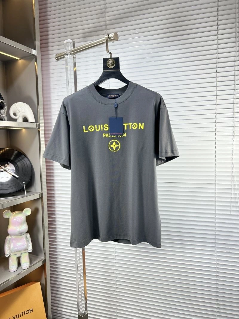 Comfortable Louis Vuitton T-Shirts 135419